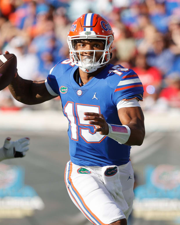 Oct 30, 2021; Jacksonville, Florida, USA; Florida Gators quarterback Anthony Richardson (15) throws the ball against the Georgia Bulldogs during the first half at TIAA Bank Field. Mandatory Credit: Kim Klement-USA TODAY Sports