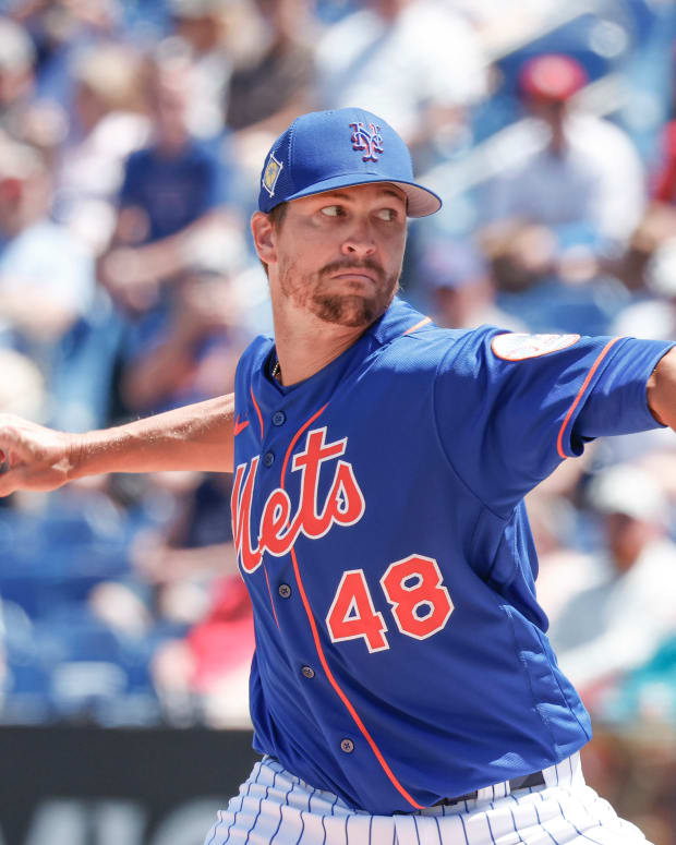 Mar 27, 2022; Port St. Lucie, Florida, USA; New York Mets starting pitcher Jacob deGrom (48) throws a pitch in the first inning during spring training against the St. Louis Cardinals at Clover Park.