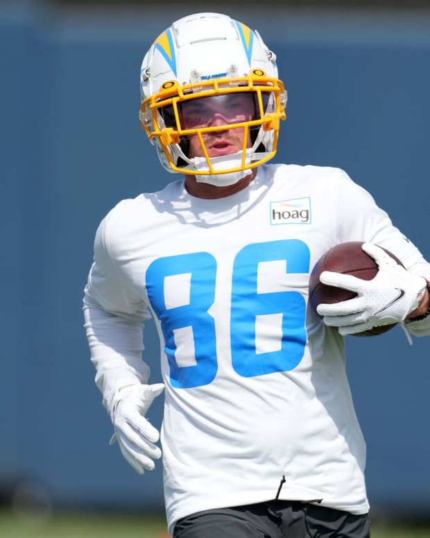 Jun 15, 2021; Costa Mesa, CA, USA; Los Angeles Chargers receiver Austin Proehl (86) carries the ball during minicamp at the Hoag Performance Center.