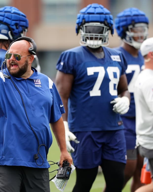 Jul 29, 2022; East Rutherford, NJ, USA; New York Giants head coach Brian Daboll directs his team during training camp at Quest Diagnostics Training Facility.