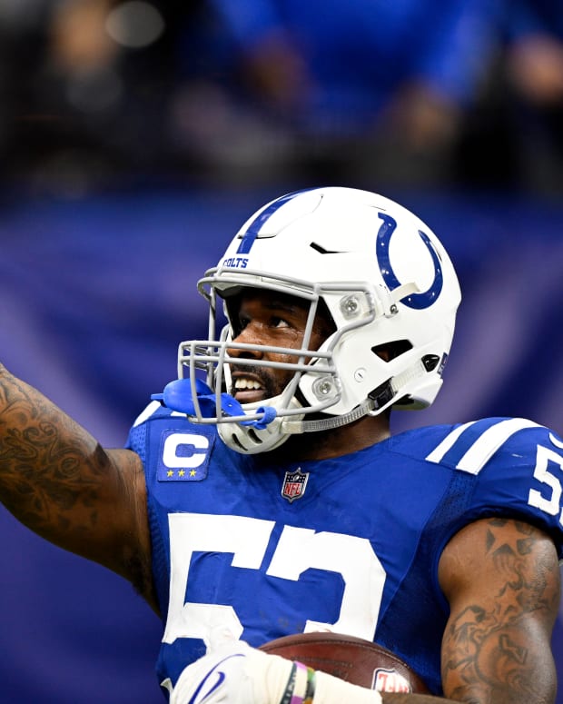 Jan 2, 2022; Indianapolis, Indiana, USA; Indianapolis Colts outside linebacker Darius Leonard (53) points toward a member of the crowd after intercepting the ball during the second half against the Las Vegas Raiders at Lucas Oil Stadium. Raiders won 23-20.