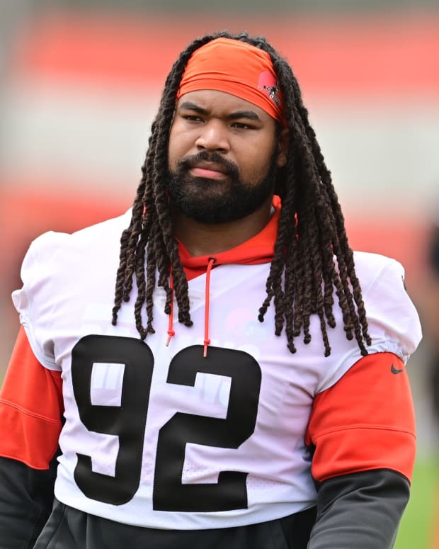 May 25, 2022; Berea, OH, USA; Cleveland Browns defensive tackle Sheldon Day (92) walks off the field during organized team activities at CrossCountry Mortgage Campus. Mandatory Credit: Ken Blaze-USA TODAY Sports