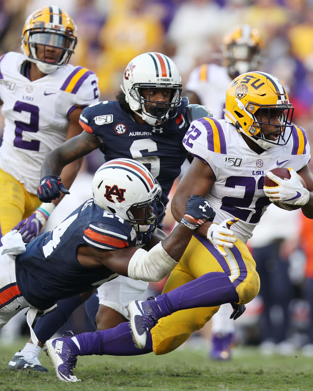 BATON ROUGE, LOUISIANA - OCTOBER 26: Clyde Edwards-Helaire #22 of the LSU Tigers runs with the ball against the Auburn Tigers during the second half at Tiger Stadium on October 26, 2019 in Baton Rouge, Louisiana. (Photo by Chris Graythen/Getty Images)
