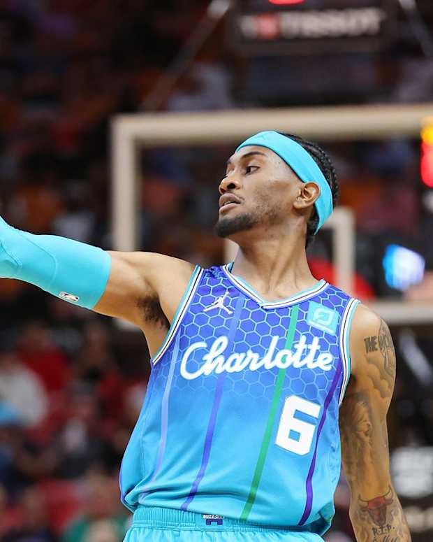 charlotte hornets starting lineup today