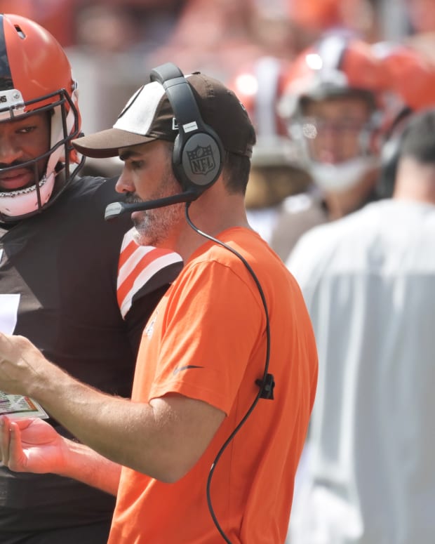 Sep 18, 2022; Cleveland, Ohio, USA; Cleveland Browns quarterback Jacoby Brissett (7) talks with head coach Kevin Stefanski during the first half against the New York Jets at FirstEnergy Stadium. Mandatory Credit: Ken Blaze-USA TODAY Sports