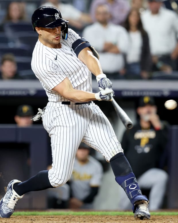 New York Yankees DH Giancarlo Stanton crushes walk-off grand slam
