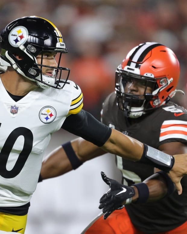 Steelers quarterback Mitch Trubisky is forced out of the pocket by Browns linebacker Anthony Walker Jr. during the first half Thursday, Sept. 22, 2022, in Cleveland. Brownssteelers 2