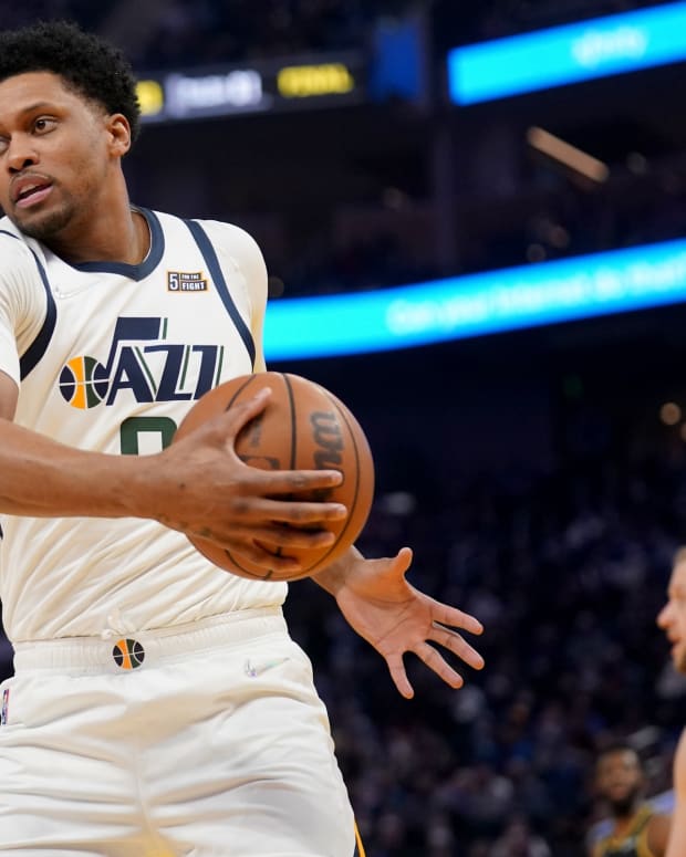 Utah Jazz forward Rudy Gay (8) holds onto a rebound against the Golden State Warriors in the first quarter at the Chase Center.