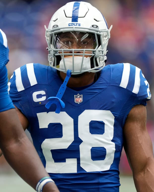 Indianapolis Colts running back Jonathan Taylor (28) warms up with the team Sunday, Sept. 25, 2022, before a game against the Kansas City Chiefs at Lucas Oil Stadium in Indianapolis.