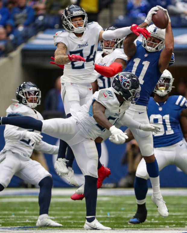 Indianapolis Colts wide receiver Michael Pittman (11) makes a catch late in the fourth quarter Sunday, Oct. 31, 2021, during a game against the Tennessee Titans at Lucas Oil Stadium in Indianapolis. Jenna Watson Poy 2021 005