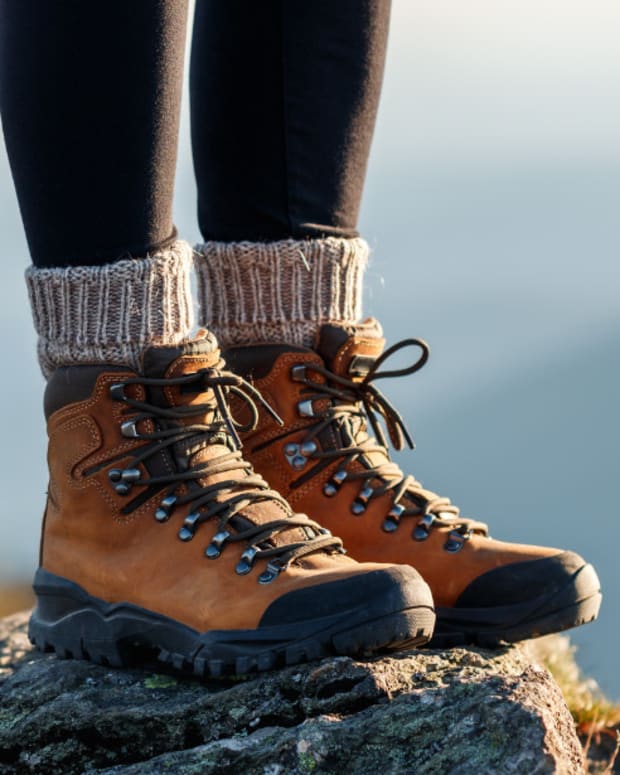Best Hiking Boots for Women_hero