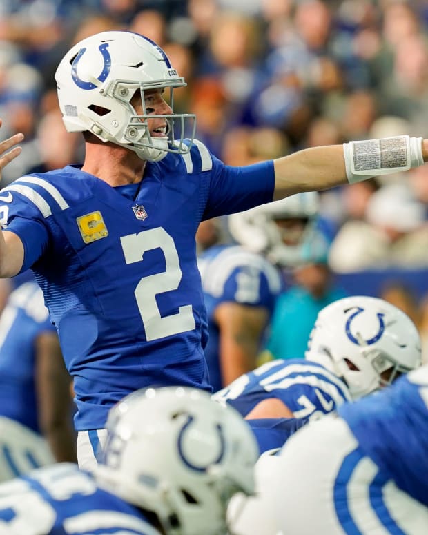 Indianapolis Colts quarterback Matt Ryan (2) signals to the Indianapolis Colts offense Sunday, Nov. 20, 2022, during a game against the Philadelphia Eagles at Lucas Oil Stadium in Indianapolis.