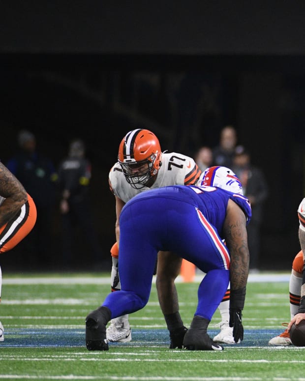 Nov 20, 2022; Detroit, Michigan, USA; Cleveland Browns guard Hjalte Froholdt (72) during the game against the Buffalo Bills at Ford Field. Mandatory Credit: Tim Fuller-USA TODAY Sports
