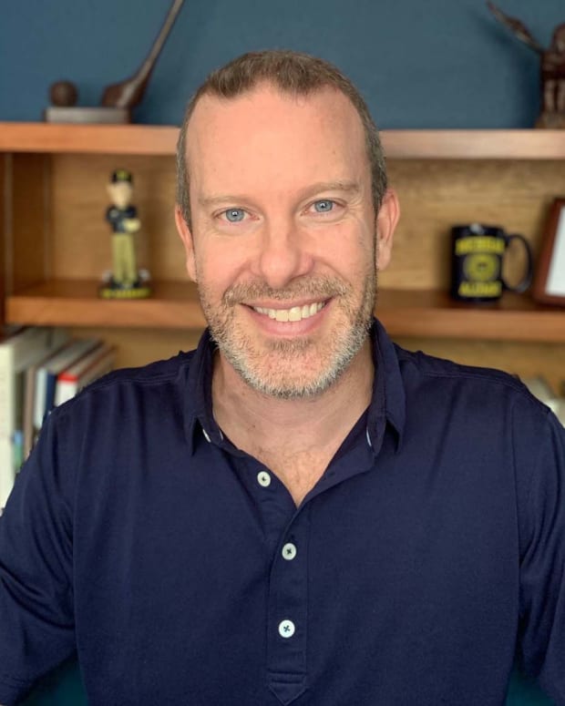 ritter-at-home-headshot