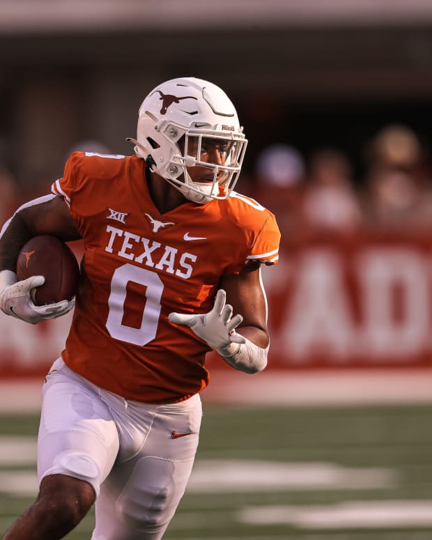 Ja'Tavion Sanders appeared primarily on special teams last year but is poised for a bigger role when Texas features two tight ends.