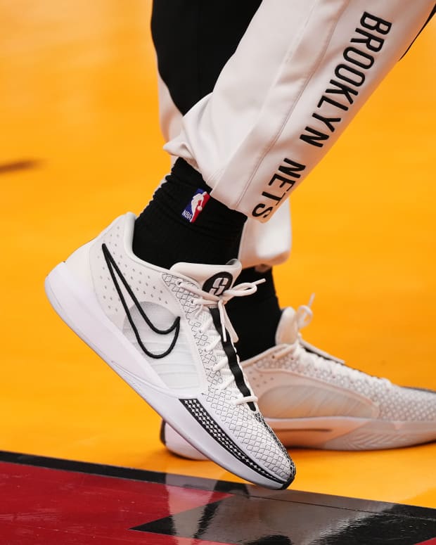 🏀 #NBAKicks 👟 on X: Ja Morant will debut his new Nike signature shoe on  ABC & ESPN tonight! #NBAXmas #NBAKicks  / X