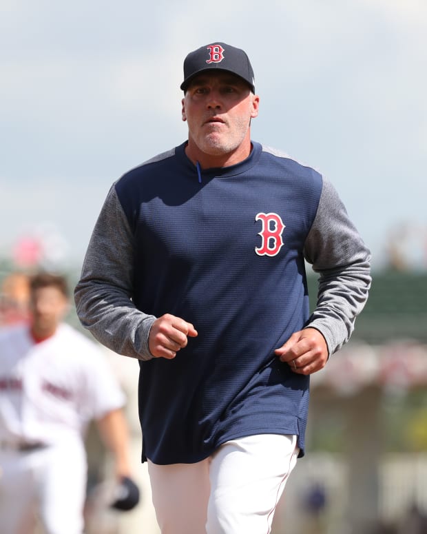 SF Giants director of pitching Brian Bannister jogs off the field with the Red Sox. (2018)