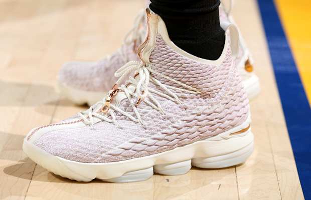 lebron 15 with zipper