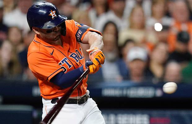 Jose Altuve swings himself into history books with help from a legend - Vimarsana News