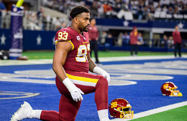 Nfl Players Christmas Gifts 2022 6T0_5Zwwv8U8Im