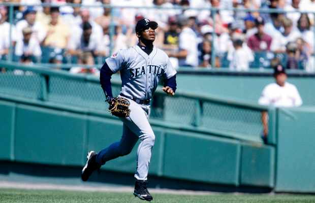 nike baseball player shoes