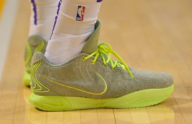 Nike LeBron 21 Algae basketball shoe in an Oil Green/Volt colorway Men\'s 7 Nike Lebron XXI 21  main image 4