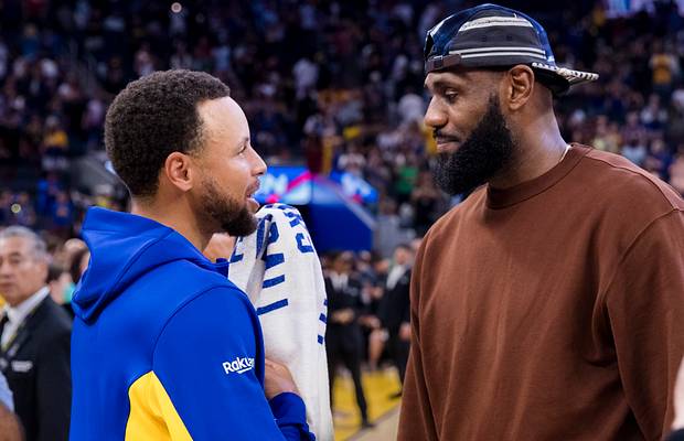 Steph Curry and LeBron James Go Viral After Lakers vs. Warriors Game