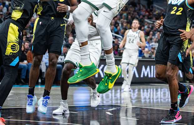 giannis oregon shoes