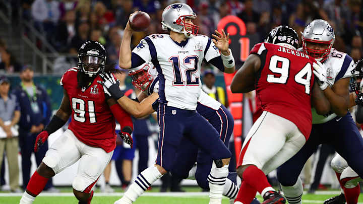 https://www.si.com/.image/c_fill%2Cw_720%2Car_16%3A9%2Cf_auto%2Cq_auto%2Cg_auto/MTY4MTAyMzcyMTE5ODgxMDg4/tom-brady-super-bowl-li-winjpg.jpg
