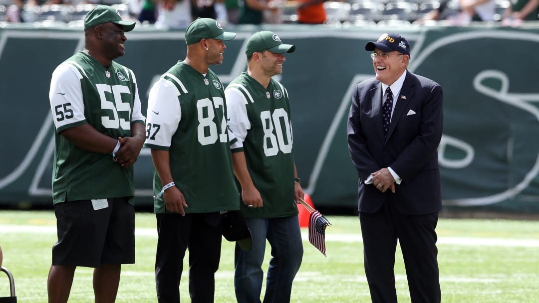 WATCH: Andrew Luck's retirement rekindles heartbreaking end to Jets legend Wayne Chrebet's career