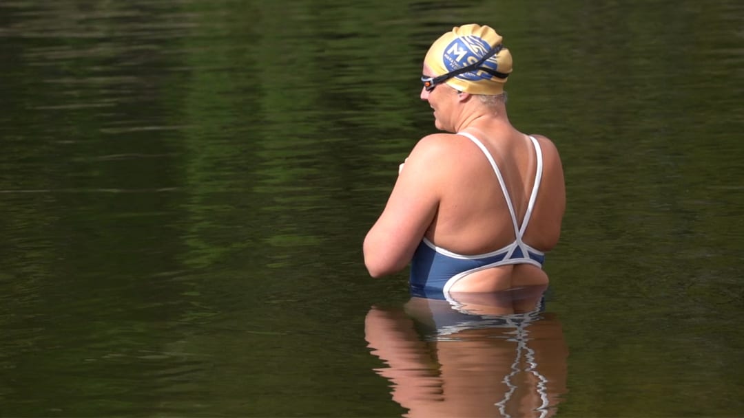 Open-Water Swimmer Sarah Thomas Didn't Let Cancer Stop Her in Record-Breaking Quest