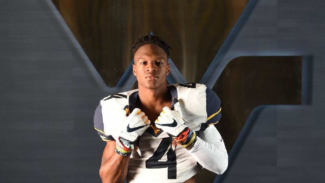 WR Winston Wright Jr. officially signed with West Virginia