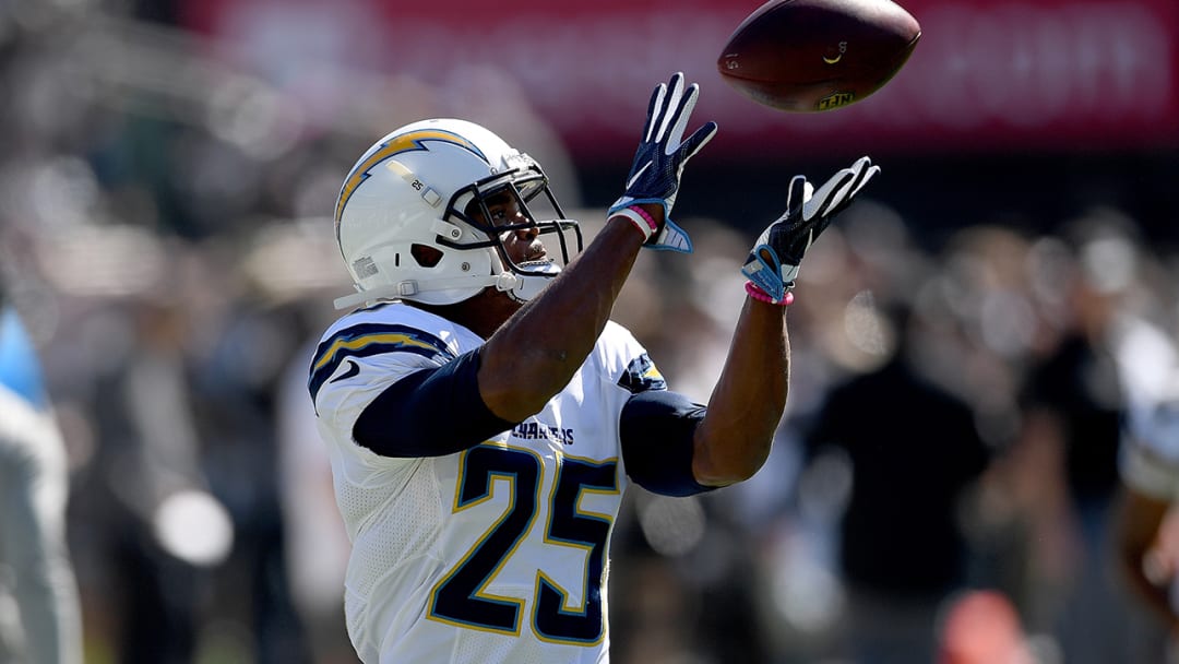 Here’s what Chargers safety Darrell Stuckey wore to train smarter