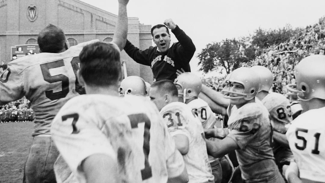 How Ara Parseghian's Big Wins—and One Fateful Tie—Brought Notre Dame Back to the Top