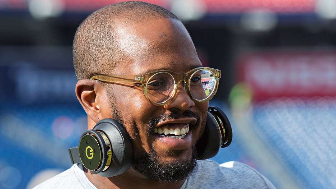 Von Miller: ‘Be More Than Just a Football Player’