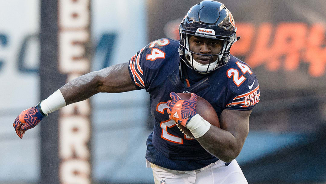 Daily fantasy picks: Who should you start in Week 16?