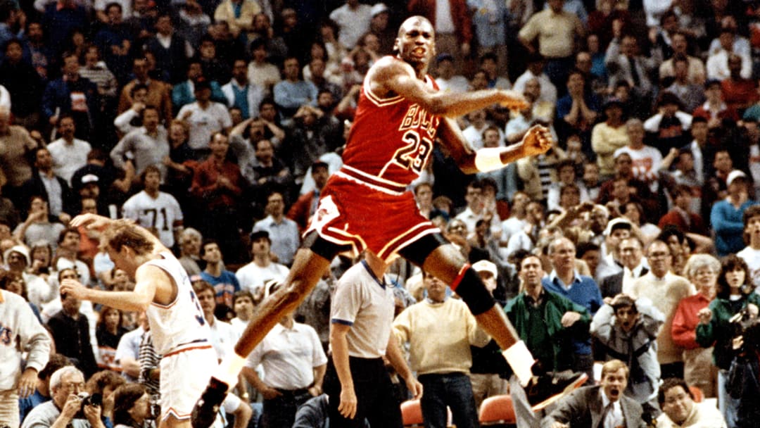 The 12 most thrilling buzzer beaters of all time