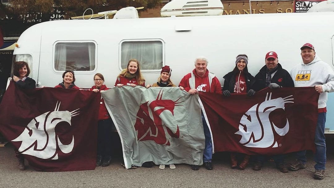 How Washington State's Ol' Crimson flag became a staple at ESPN's College Gameday