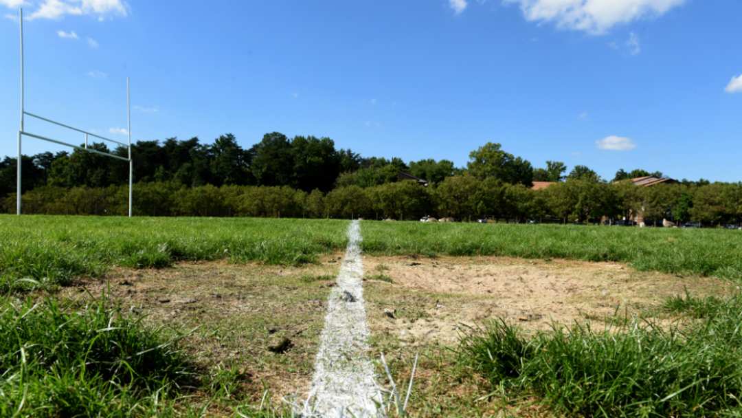 Florida high school lineman forced to have leg amputated after knee injury
