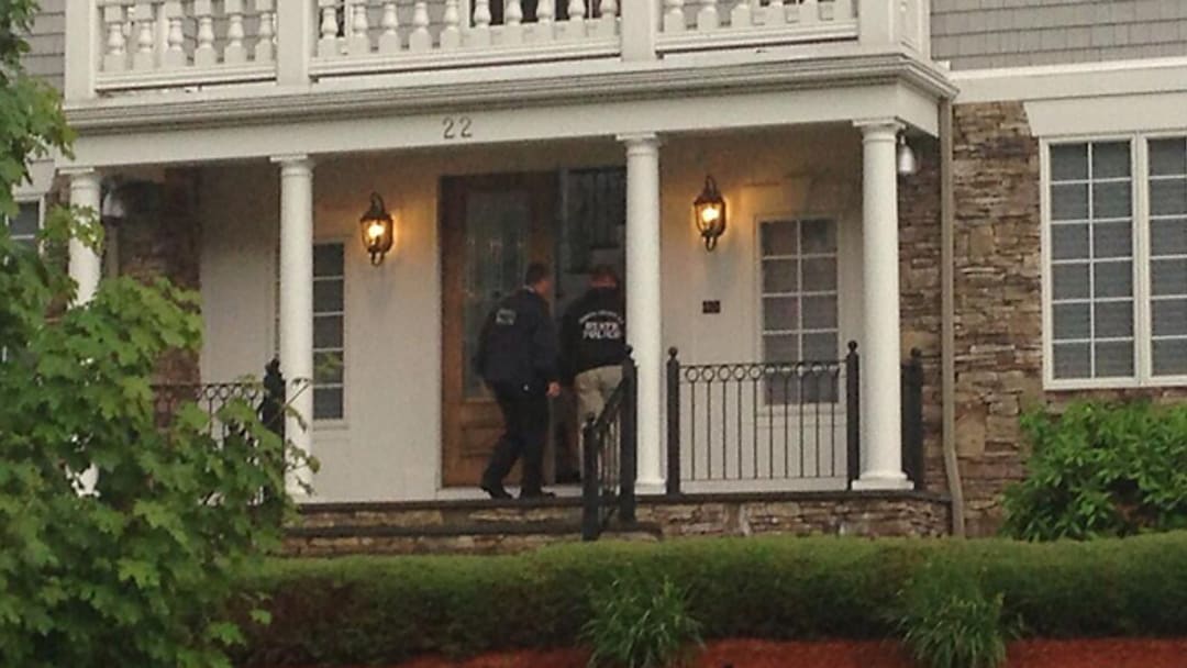 Police Search Home of Patriots' Hernandez in Murder Probe Police Search Home of Patriots' Hernandez in Murder Probe