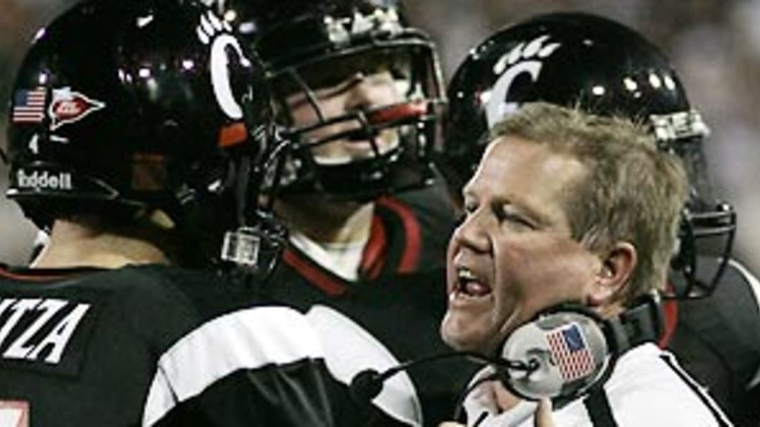 Cincinnati coach draws on politics to form coaching philosophy