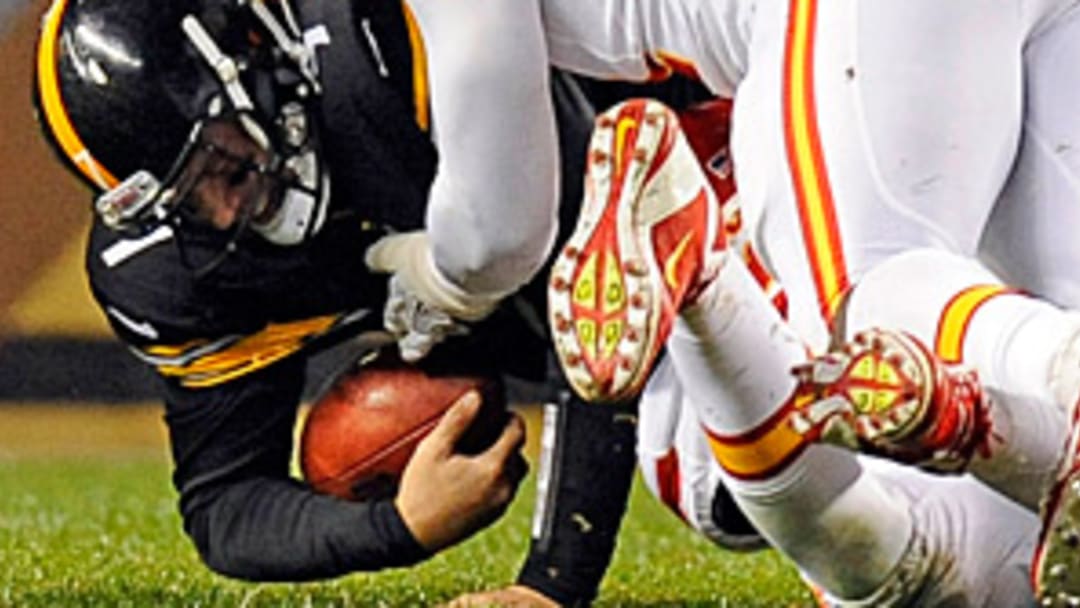 Fantasy Focus: Roethlisberger leaves MNF with injured shoulder