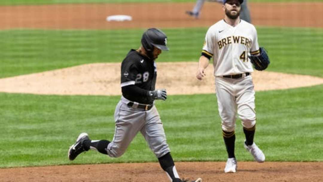 White Sox fight back to win fifth in a row