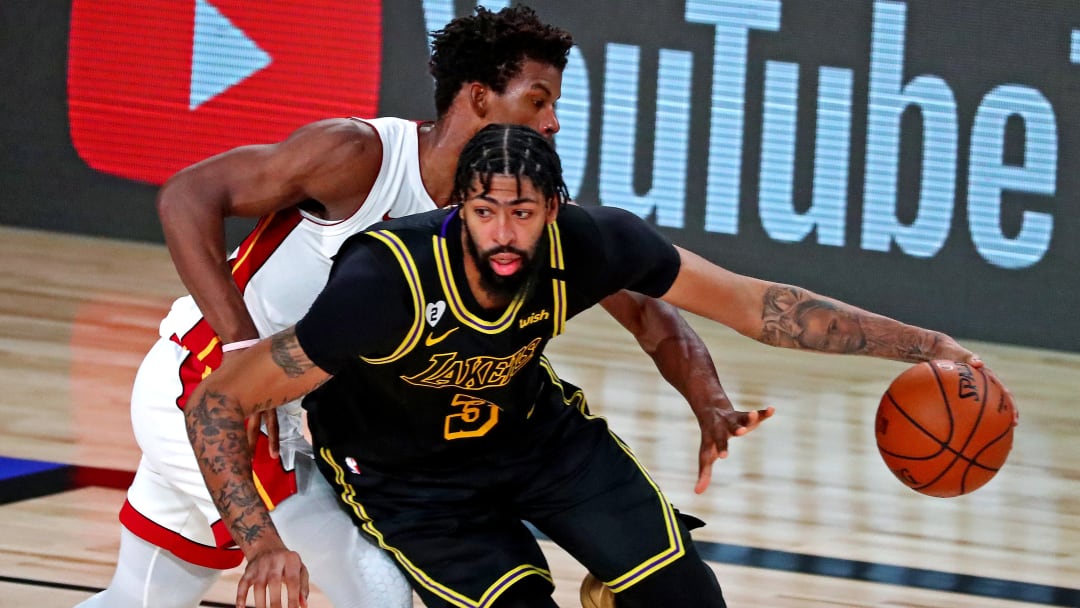 Report: Anthony Davis Will Wait to Accept Lakers Deal After Thanksgiving