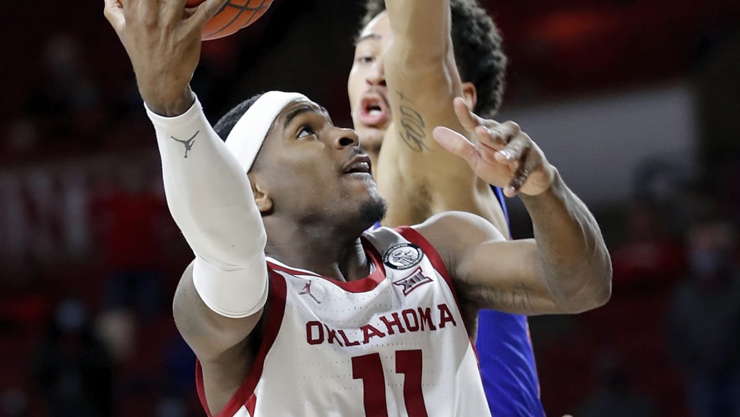 Oklahoma's De'Vion Harmon sparked Sooners' victory with sorrow on his heart