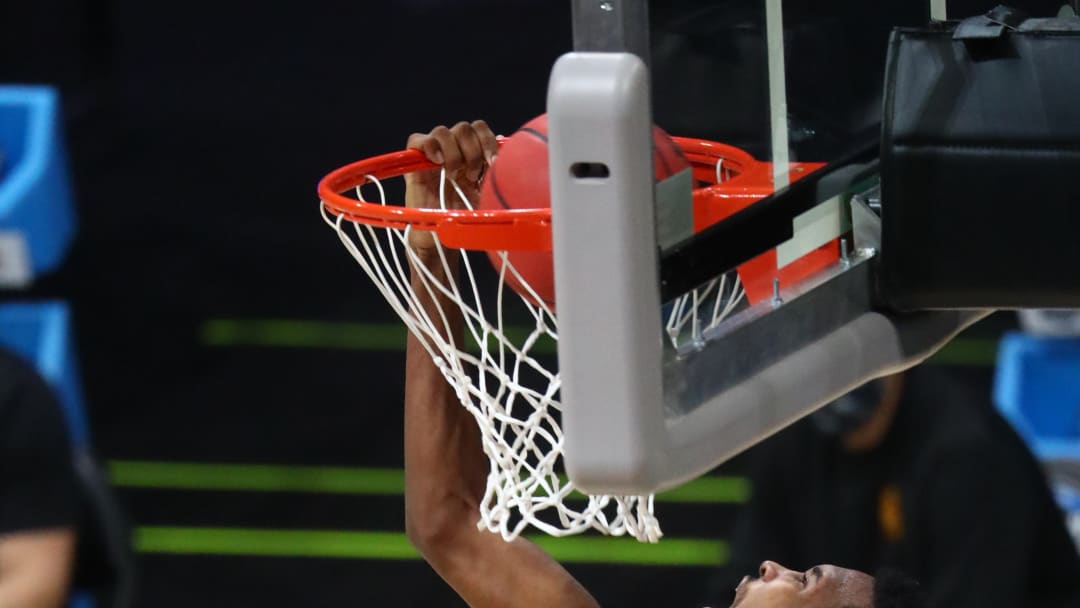 USC Falls To Undefeated Gonzaga In The Elite 8