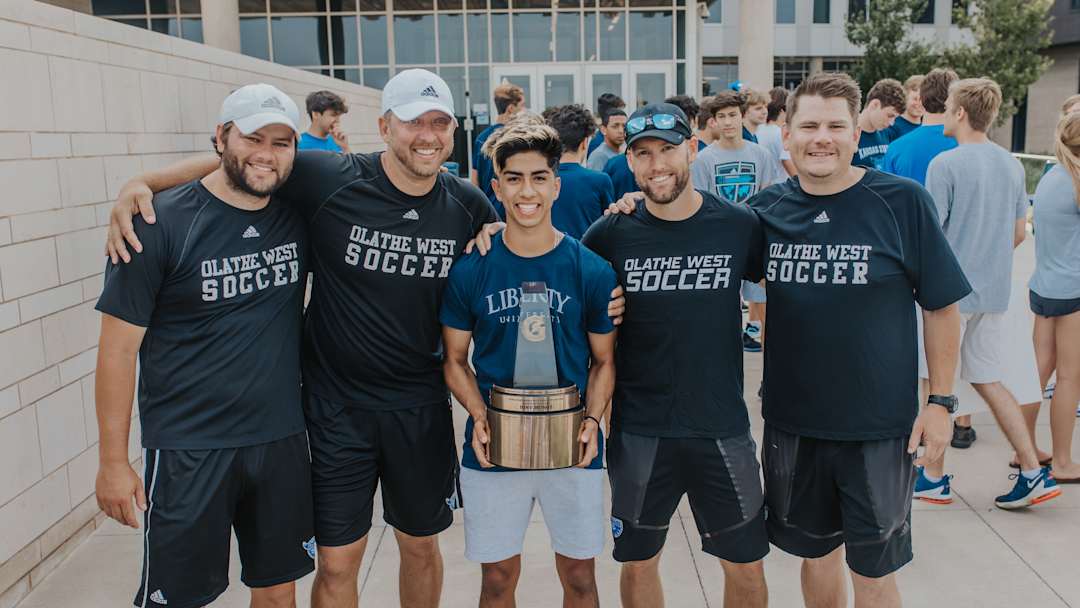 Jony Muñoz Named Gatorade National Boys Soccer Player of the Year