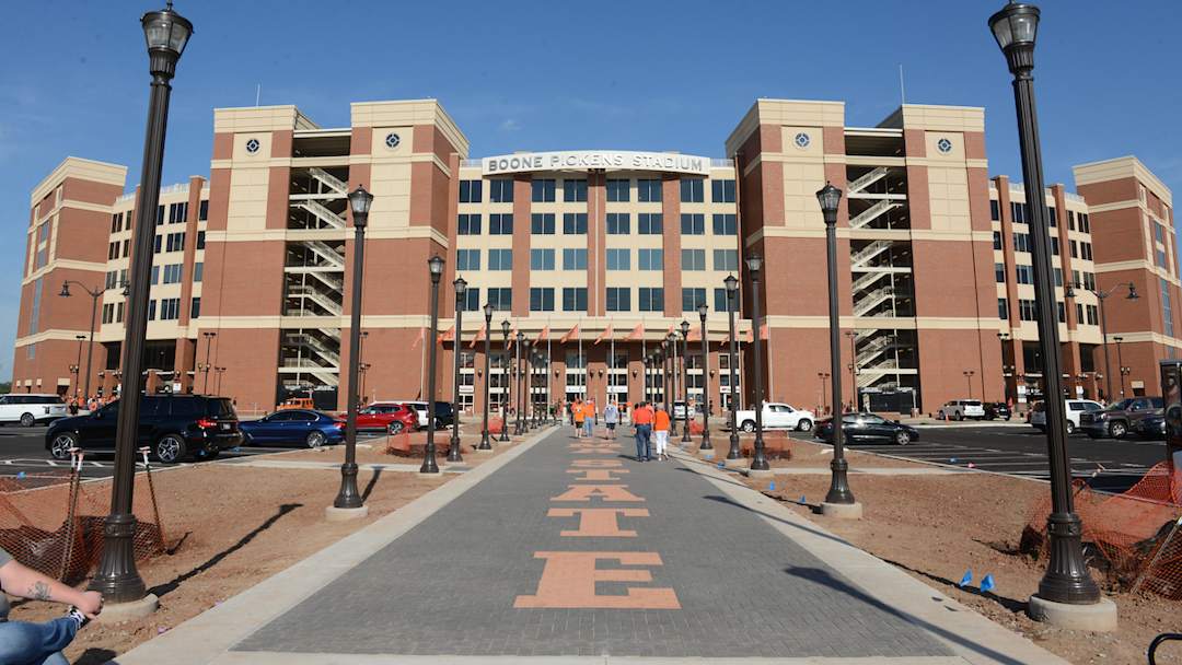 Oklahoma State Head Coaches Show Support for Mike Holder