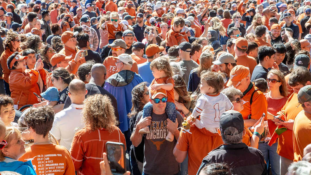 Texas Longhorns Still Holding Out Hope For No. 1 Interior OL Bryce Foster