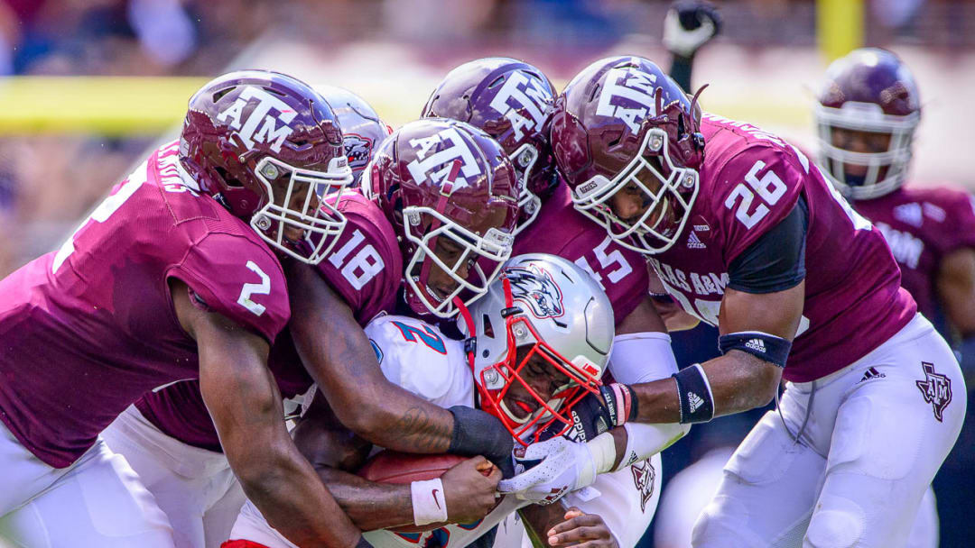 Hogs' Offense Can't Sleep On Texas A&M's Defense